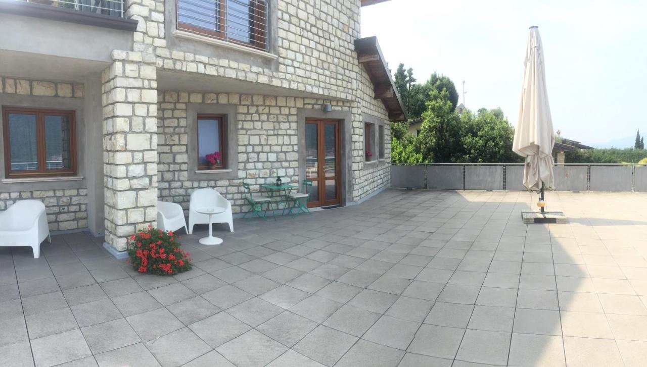 Vela Di Soleville Camere Con E Senza Vista Lago Con Ristorante & Pizzeria ซาเลมาราซิโน ภายนอก รูปภาพ